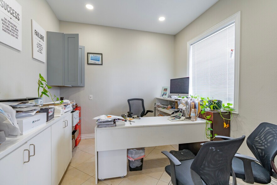 More Photos Of 10582 Spangler Rd, Dallas Manufacturing For Sale