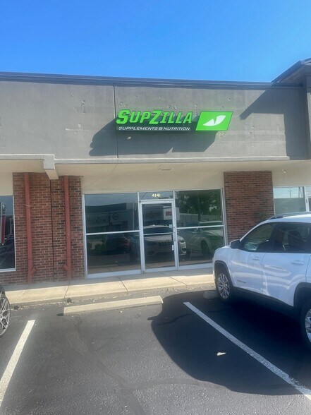 Primary Photo Of 4127-4149 Shelbyville Rd, Louisville Unknown For Lease
