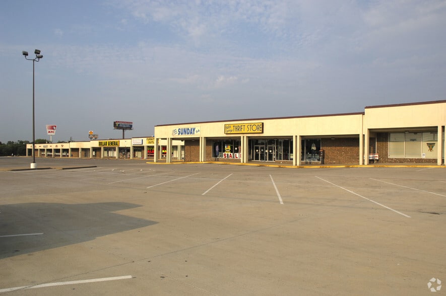 More Photos Of 3501-3641 Shepherd Ln, Balch Springs General Retail For Lease