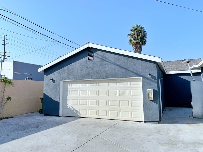 More Photos Of 11835 Gale Ave, Hawthorne Multifamily For Sale
