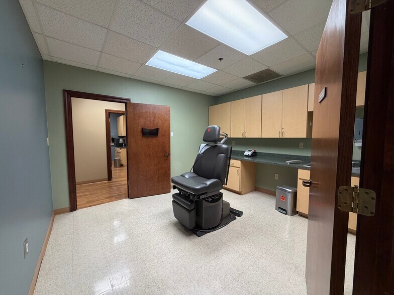 More Photos Of 6000 Joe Frank Harris Pky NW, Adairsville Healthcare For Lease