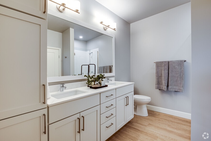 More Photos Of 800 Cretin Ave S, Saint Paul Apartments For Lease