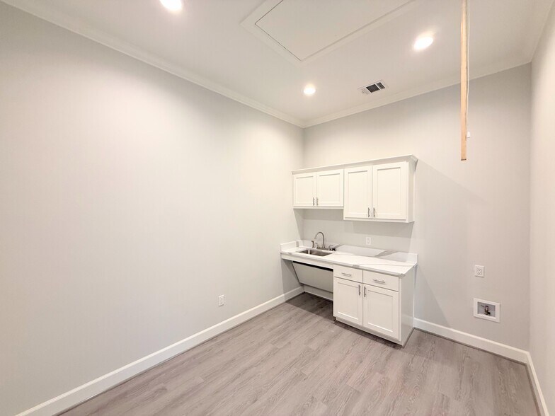 More Photos Of 2120 Prairie Dr, Prosper Medical For Sale