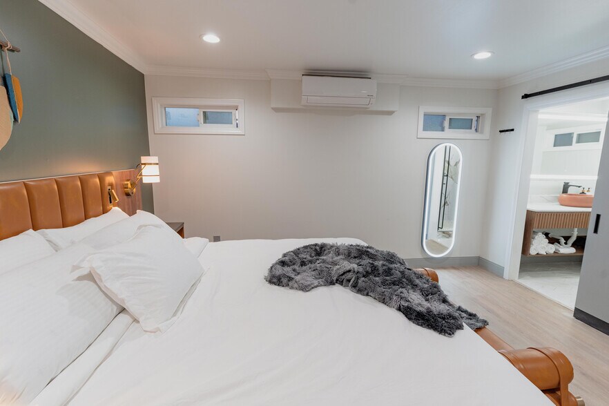 More Photos Of 1107 N Broadway, Santa Maria Hotel For Sale