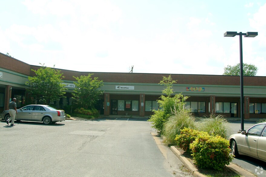 More Photos Of 4501 Williamsburg Rd, Richmond General Retail For Lease