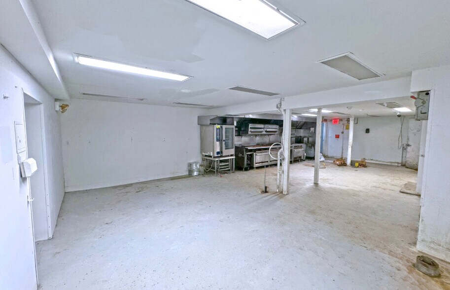 More Photos Of 4-6 Bleecker St, New York Apartments For Lease