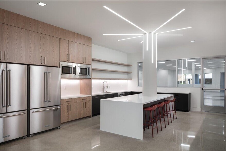 More Photos Of 6134 Nancy Ridge Dr, San Diego Research And Development For Lease