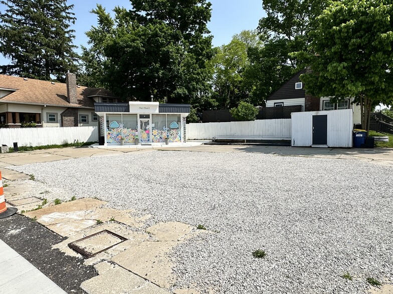 More Photos Of 404 E Washington St, Greencastle Freestanding For Sale