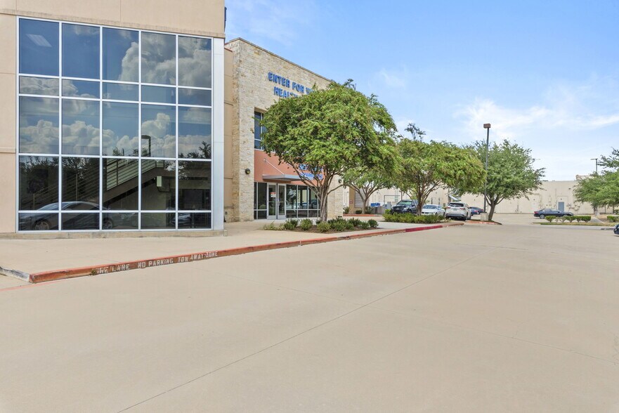 More Photos Of 7790 W Grand Pky, Richmond Medical For Lease
