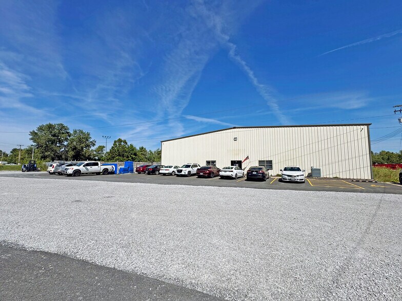 More Photos Of 3672 Highway 111, Granite City Warehouse For Sale