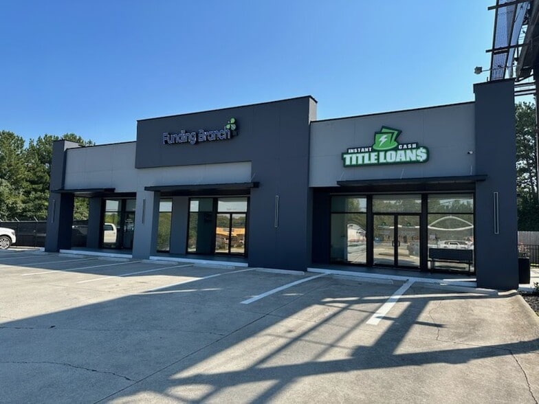 More Photos Of 200 Maxham Rd, Austell Storefront For Sale