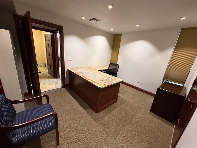 More Photos Of 816 US Highway 1, Sebastian Medical For Sale