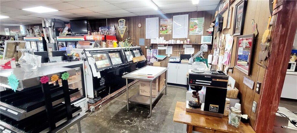 More Photos Of 86 3rd St, Moran Convenience Store For Sale