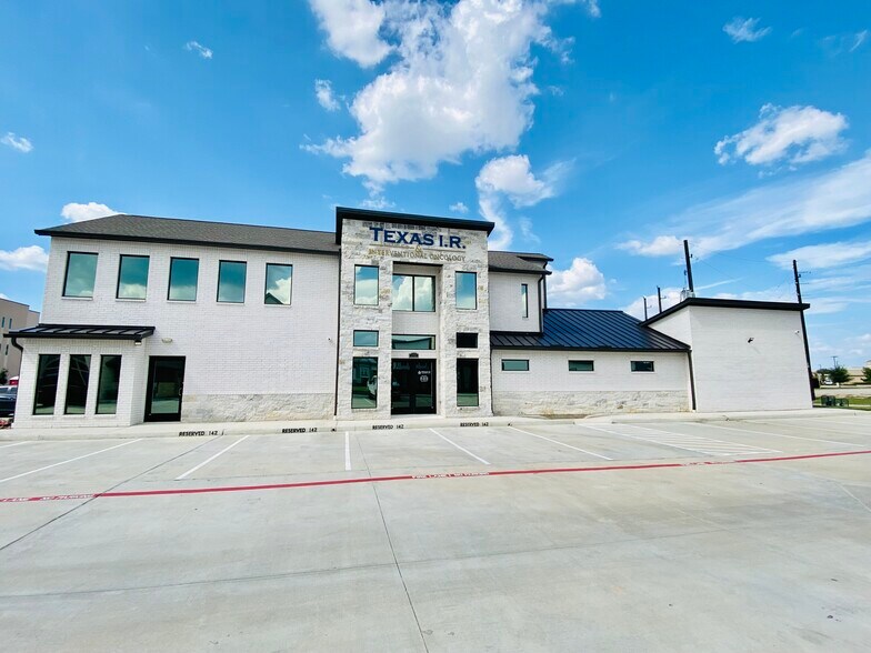 More Photos Of 142 Bella Katy Dr, Katy Medical For Lease