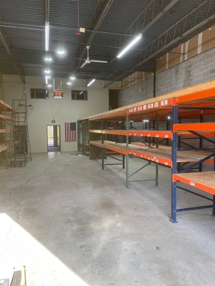 More Photos Of 24 Hagerty Blvd, West Chester Flex For Lease