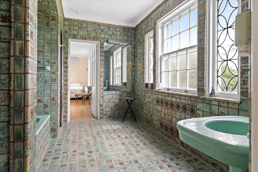 More Photos Of 2255 Ballston Ave, Saratoga Springs Restaurant For Sale