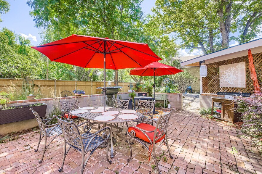 More Photos Of 1305 W 3rd St, Florence Hotel For Sale