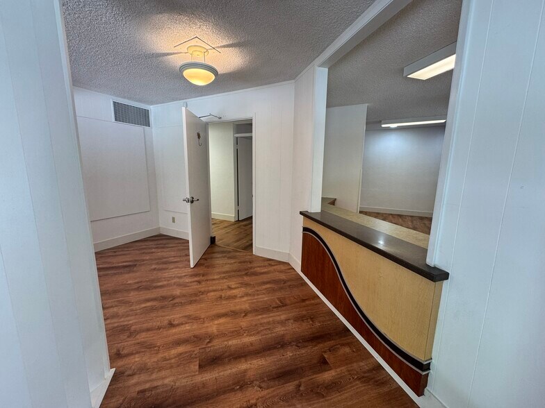 More Photos Of 13350 Big Basin Way, Boulder Creek Medical For Lease