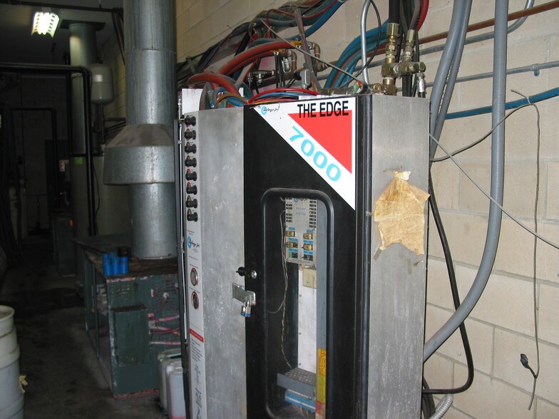 More Photos Of 7300 Lewis Ave, Temperance Carwash For Sale