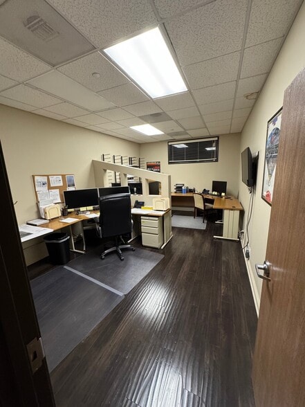 More Photos Of 9210-9218 Norwalk Blvd, Santa Fe Springs Light Distribution For Sale