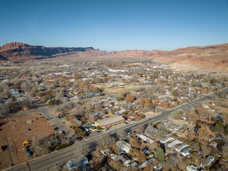 More Photos Of 166 S 400 E, Moab Hotel For Sale