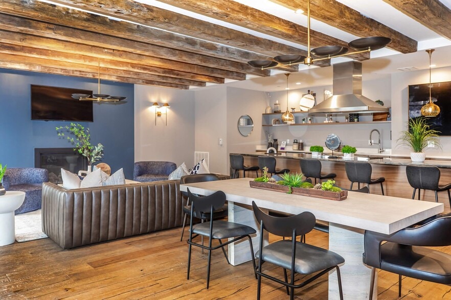 More Photos Of 515 West Ave, Norwalk Unknown For Lease