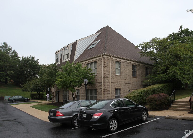 More Photos Of 8301-8323 Cherry Ln, Laurel Medical For Lease