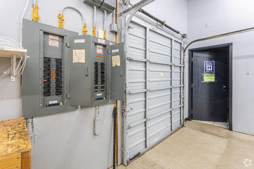 More Photos Of 31430 Pacific Hwy S, Federal Way Freestanding For Lease