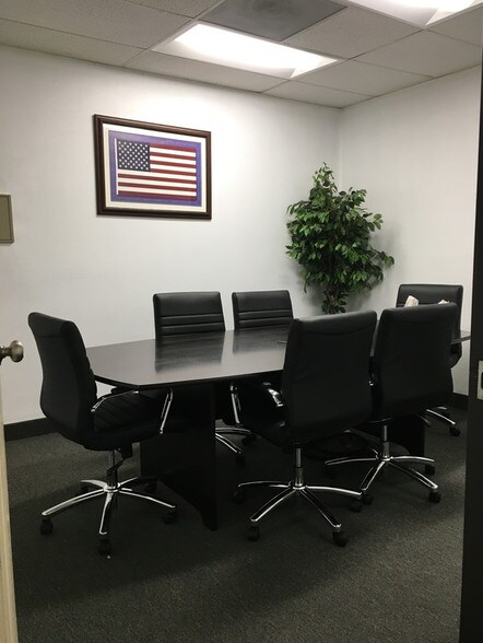 More Photos Of 20941-20945 Devonshire St, Chatsworth Medical For Lease