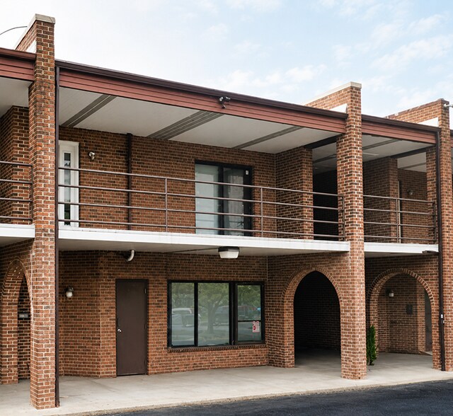 More Photos Of 12 Trolley Sq, Wilmington General Retail For Sale