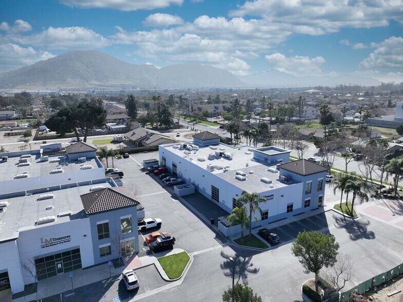 More Photos Of 10557 Juniper Ave, Fontana Warehouse For Lease