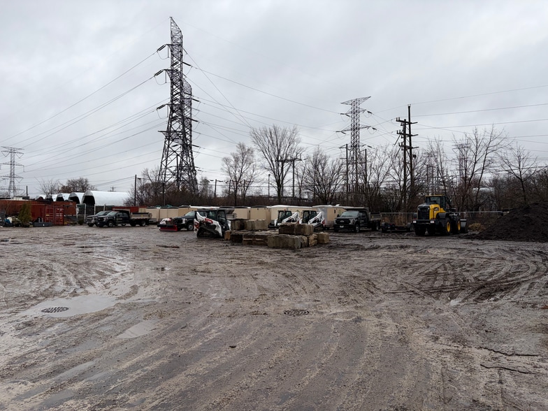 More Photos Of 1285 Aurora Avenue Ln, Aurora Warehouse For Lease