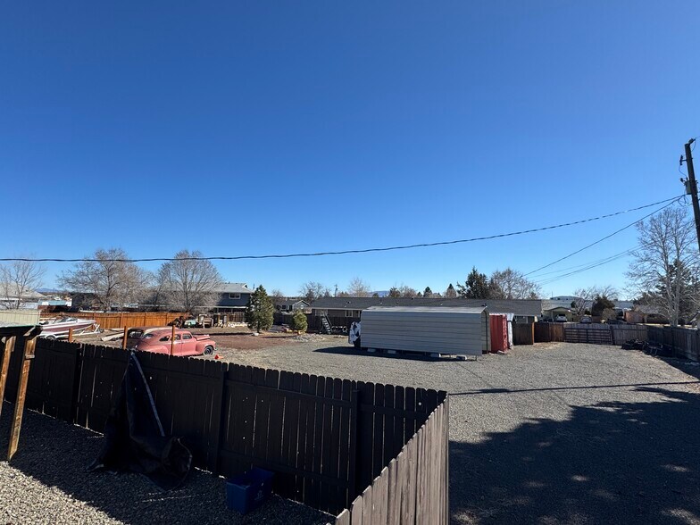 More Photos Of 2908 NW Canal Blvd, Redmond Specialty For Sale