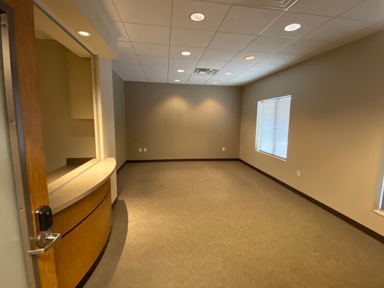 More Photos Of 11901 Parmer Ln, Cedar Park Medical For Sale