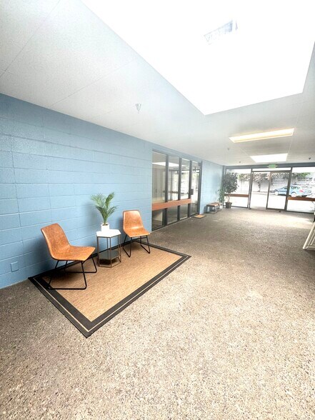 More Photos Of 369 NE Revere Ave, Bend Office Residential For Lease