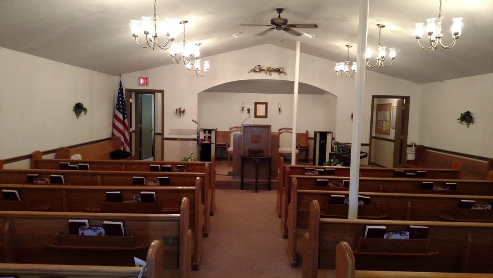 More Photos Of 8464 Lackland Rd, Saint Louis Religious Facility For Sale