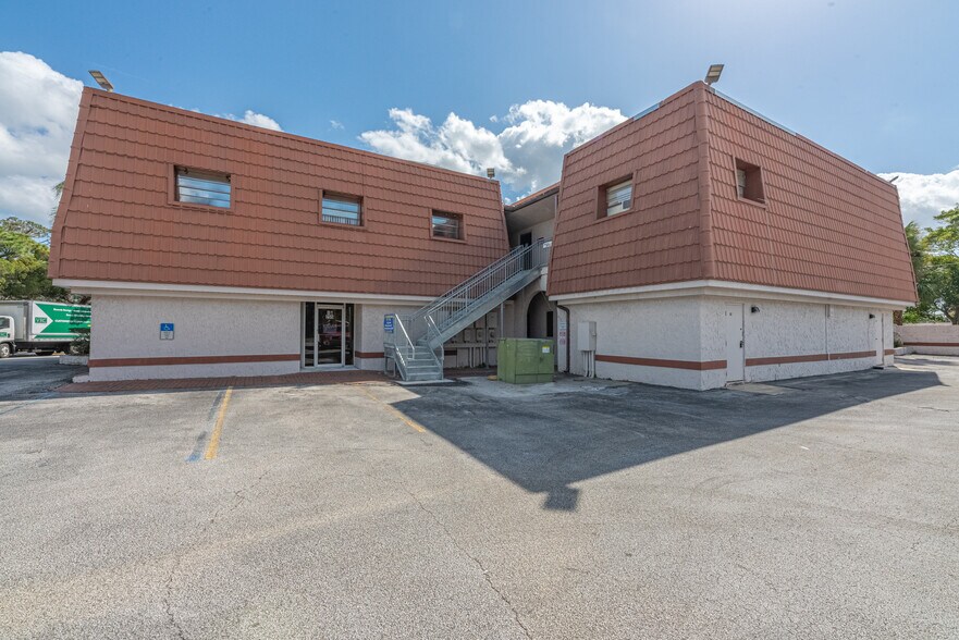 More Photos Of 255 Fortenberry Rd, Merritt Island Medical For Sale