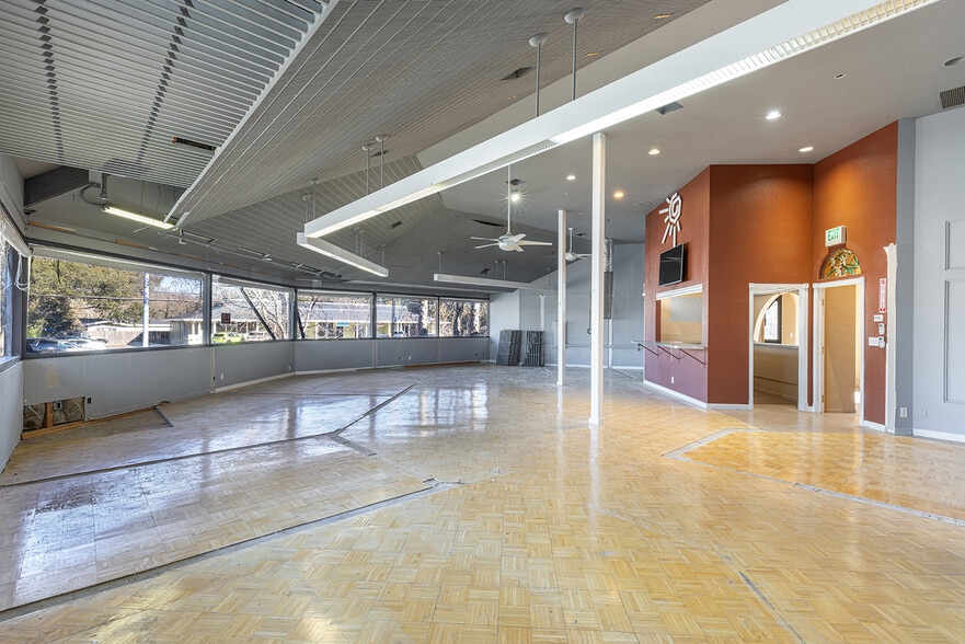 More Photos Of 575 Lincoln Ave, Napa Storefront Retail Office For Lease