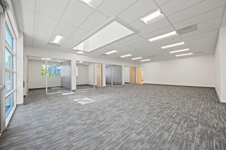 More Photos Of 1180 O'Brien Dr, Menlo Park Research And Development For Lease