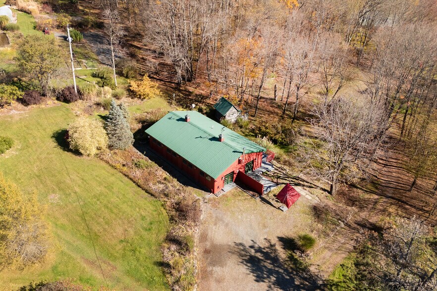 More Photos Of 304 Sutherland Rd, East Meredith Specialty For Sale