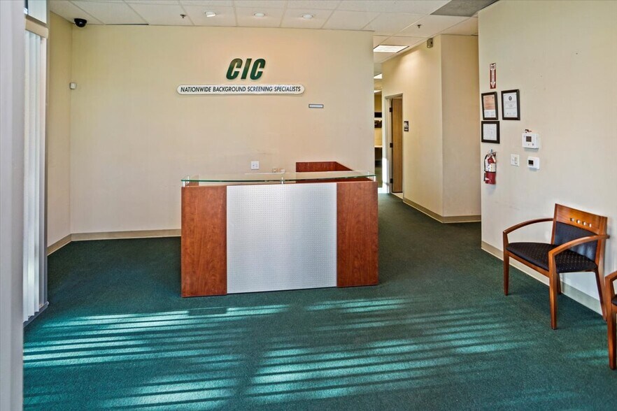More Photos Of 42913 Capital Dr, Lancaster Light Manufacturing For Sale