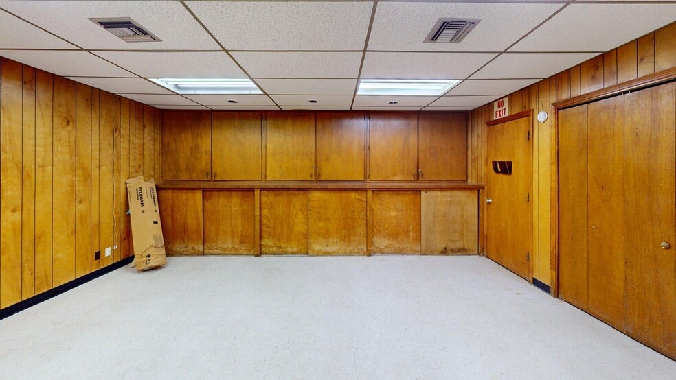 More Photos Of 308 Texas Ave, Eunice Warehouse For Sale