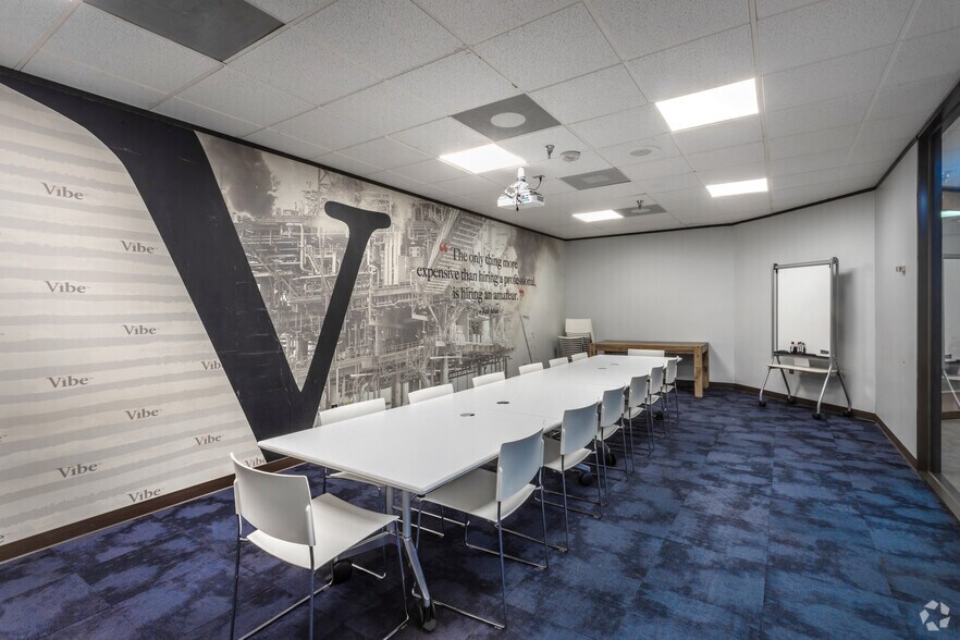 More Photos Of 8866 Gulf Fwy, Houston Unknown For Lease