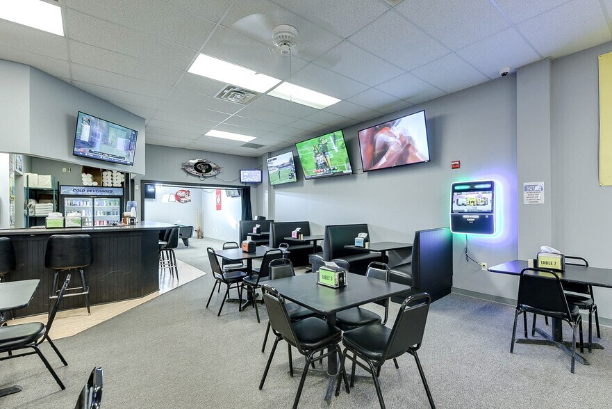 More Photos Of 1818 Central Ave, Auburn General Retail For Sale