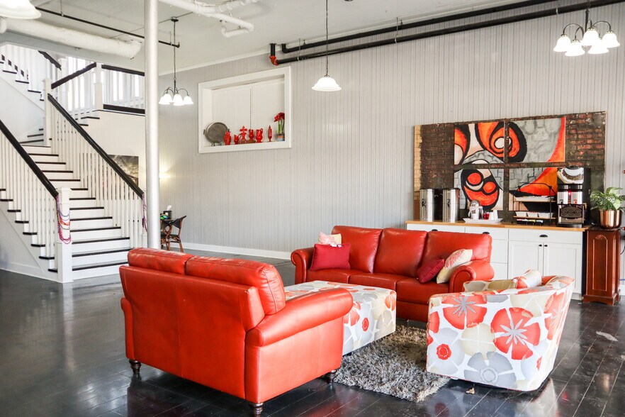 More Photos Of 416-418 Mississippi St, Donaldsonville Hotel For Sale