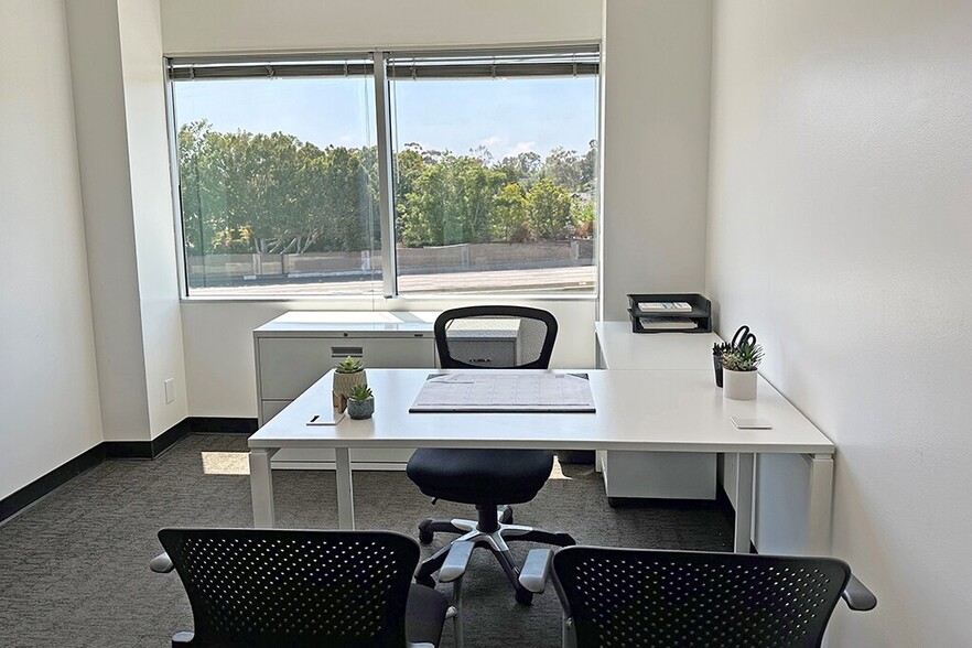 More Photos Of 500 S Sepulveda Blvd, Los Angeles Coworking Space