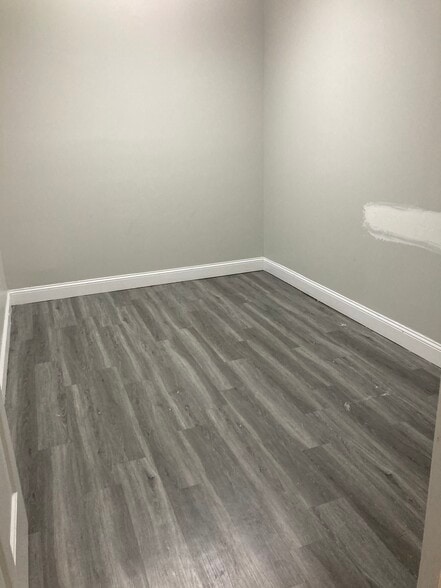 More Photos Of 412 Middle Tpke W, Manchester Unknown For Lease