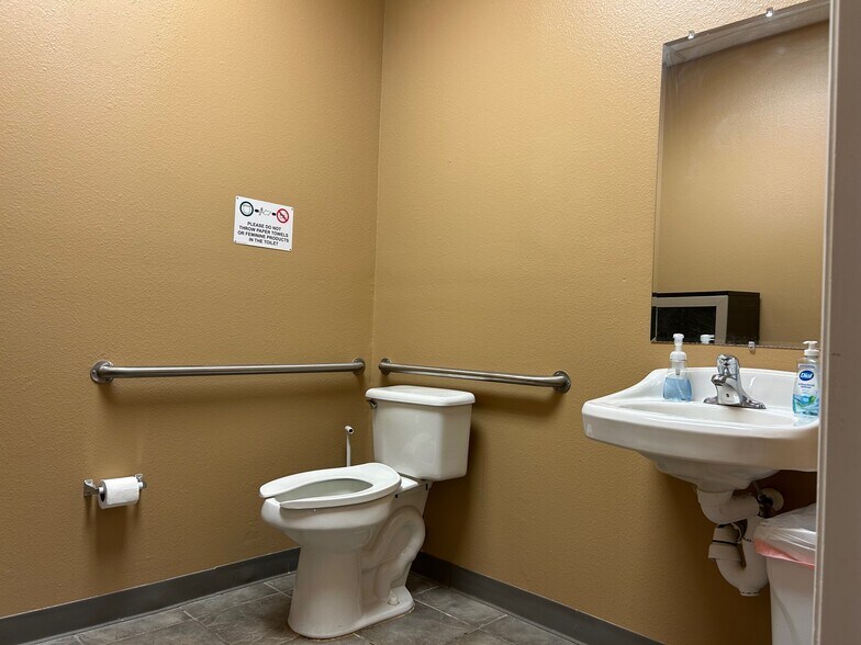 More Photos Of 1967 Longwood-lake Mary Rd, Longwood Office For Lease