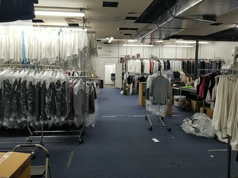 More Photos Of 777 NE 125th St, North Miami Storefront For Lease