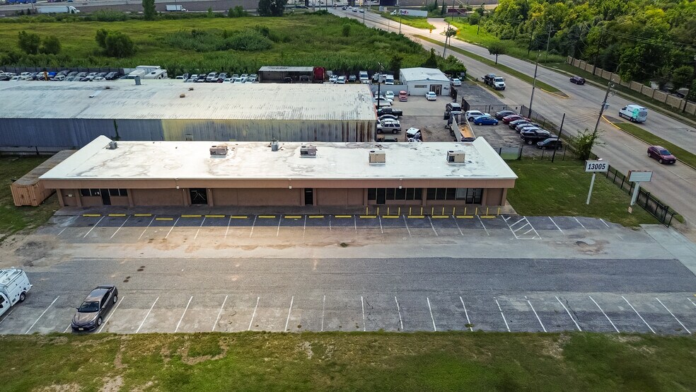 Primary Photo Of 13001-13011 Fondren Rd, Houston Unknown For Lease